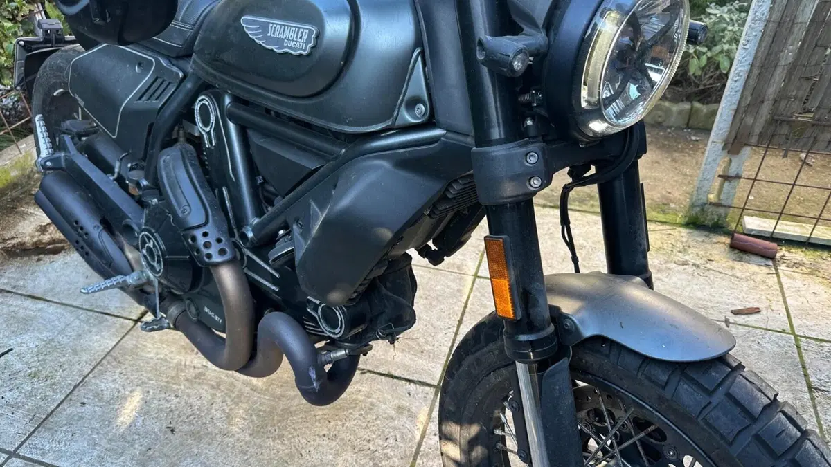 Ducati Scrambler 800 Night Shift (2021 - 22)  (4)