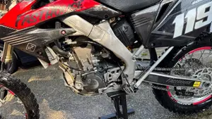 Honda CRF 250R (2007)  (8)