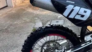 Honda CRF 250R (2007)  (11)