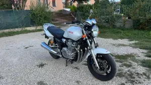 Yamaha XJR 1300 (2006 - 14)  (7)