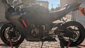 Honda CBR 1000 RR Fireblade (2017 - 19)  (5)