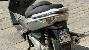 Kymco Xciting 250i (2007 - 08)  (3)