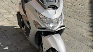 Kymco Xciting 250i (2007 - 08)  (5)