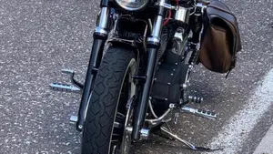 Harley-Davidson 883 R (2008 - 16) - XL 883R  (5)