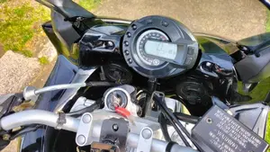 Yamaha FZ6 Fazer (2004 - 07)  (3)
