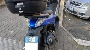 Piaggio Beverly 300 i.e. ABS-ASR (2016 - 20)  (2)