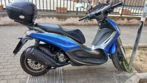 Piaggio Beverly 300 i.e. ABS-ASR (2016 - 20)  (3)