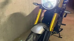 Triumph Speed 400 (2024 - 26)  (2)
