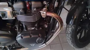 Triumph Street Twin 900 (2021 - 22)  (10)