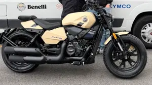 Benelli Leoncino 400 Bobber (2026) 