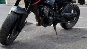 KTM 890 Duke (2021 - 23)  (2)