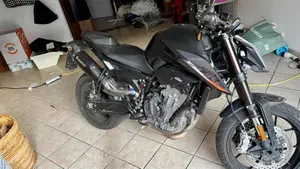 KTM 890 Duke (2021 - 23)  (3)