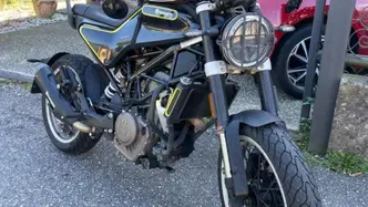 Husqvarna Svartpilen 401 (2018 - 19) usata