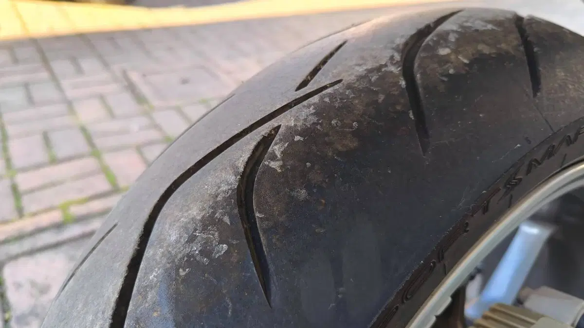 Aprilia Shiver 750 ABS (2010 - 17)  (14)