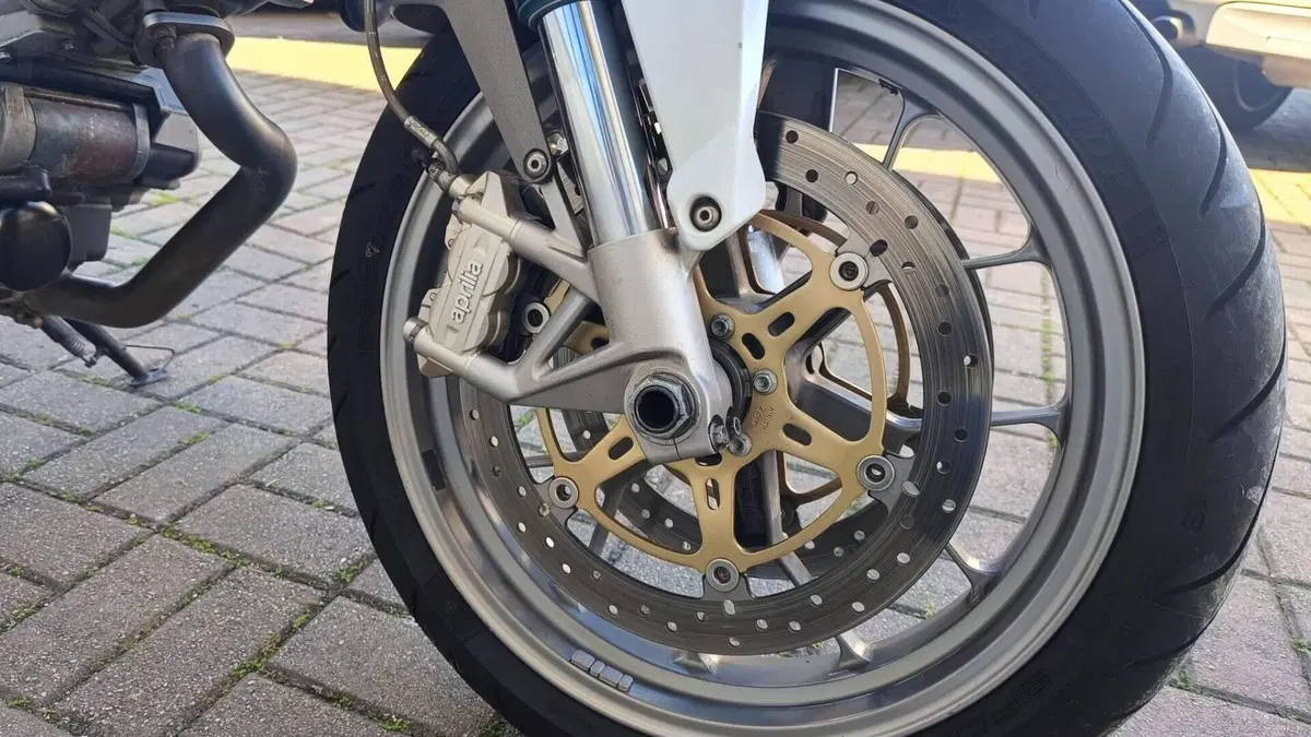 Aprilia Shiver 750 ABS (2010 - 17)  (16)