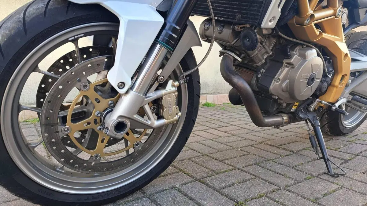 Aprilia Shiver 750 ABS (2010 - 17)  (17)