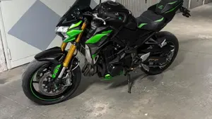 Kawasaki Z 900 SE Performance (2023 - 24)  (3)
