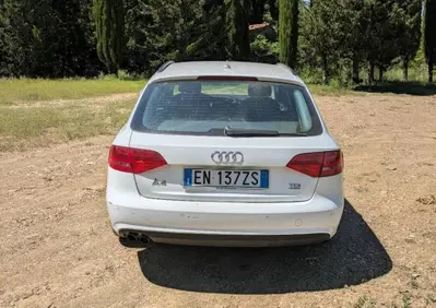 Audi A4 Avant 2.0 TDI 177 CV quattro edition (2)