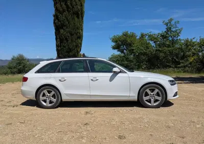 Audi A4 Avant 2.0 TDI 177 CV quattro edition (5)