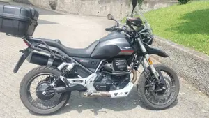 Moto Guzzi V85 TT (2021 - 23)  (3)
