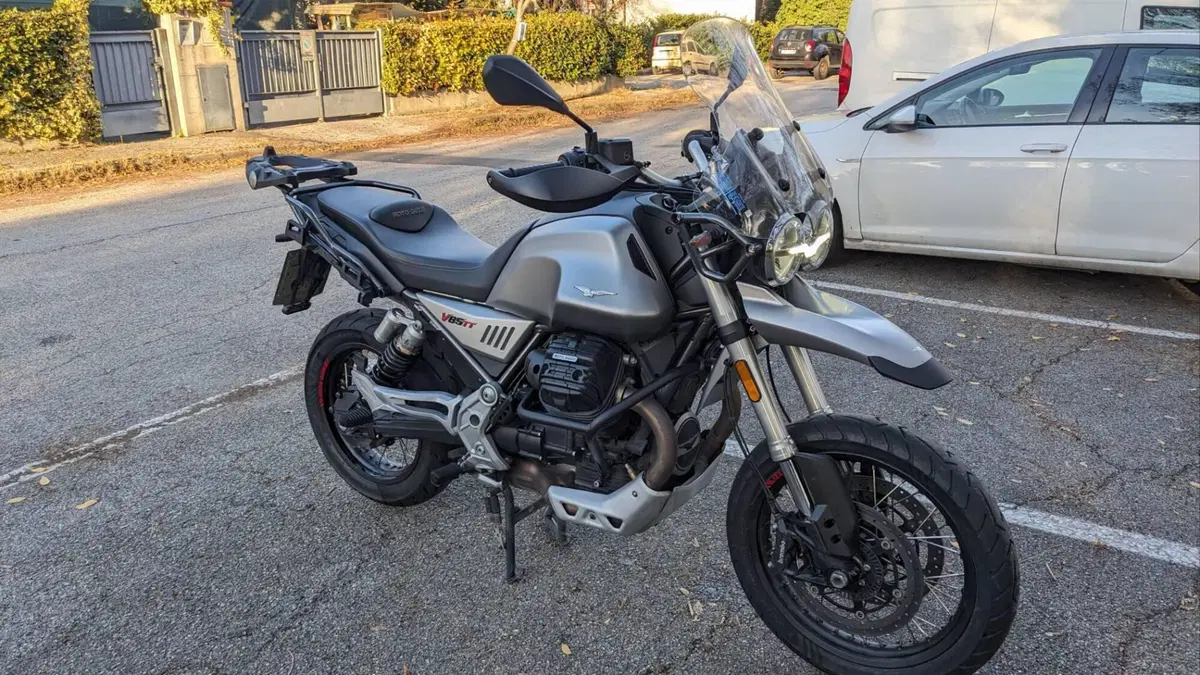 Moto Guzzi V85 TT (2019 - 20) 