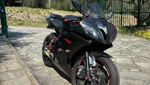 Yamaha YZF R6 (2008 - 09)  (4)