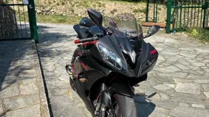 Yamaha YZF R6 (2008 - 09)  (7)