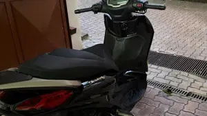 Piaggio Beverly 300 ABS-ASR (2021 - 25)  (7)
