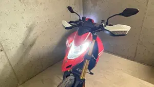 Ducati Hypermotard 950 SP (2022 - 25)  (2)