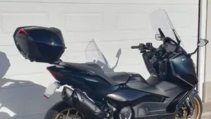 Yamaha T-Max 560 Tech Max (2022 - 24)  (10)