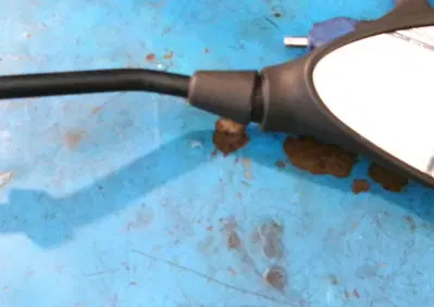 SPECCHIO RETROVISORE DESTRO PIAGGIO MP3 350 SPORT - Annuncio 9983179