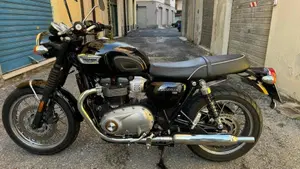 Triumph Bonneville T100 (2017 - 20)  (5)