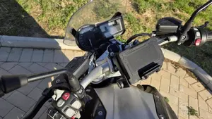 Bmw R 1200 R Black Edition (2017 - 18)  (2)