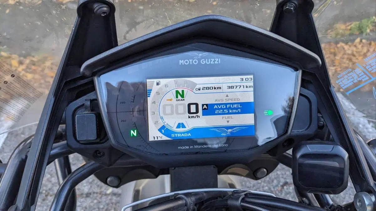Moto Guzzi V85 TT (2019 - 20)  (5)