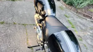 Triumph Thruxton 900 (2004 - 15)  (5)