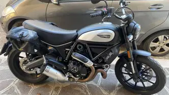 Ducati Scrambler 800 Icon Dark (2021 - 22) usata
