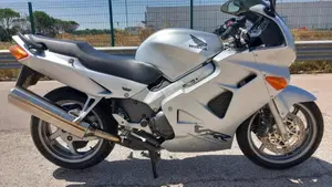Honda   (4)