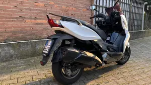 Kymco K-Xct 300i (2012 - 17)  (4)