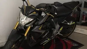 Honda CB 1000 R ABS (2011 - 17)  (4)