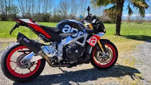 Aprilia Tuono V4 Factory (2015 - 17) 
