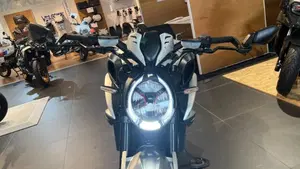 MV Agusta Dragster 800 RC SCS (2021 - 22)  (11)