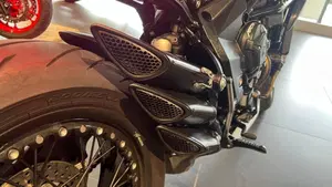 MV Agusta Dragster 800 RC SCS (2021 - 22)  (5)