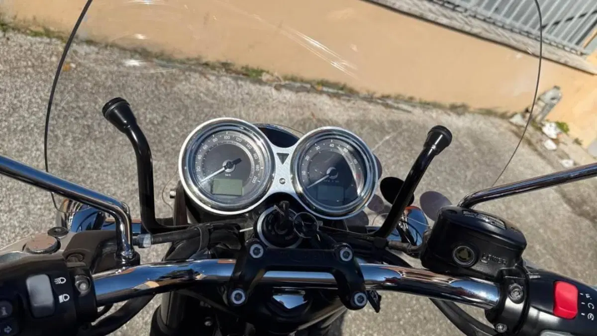 Triumph Bonneville T120 (2016 - 20)  (20)