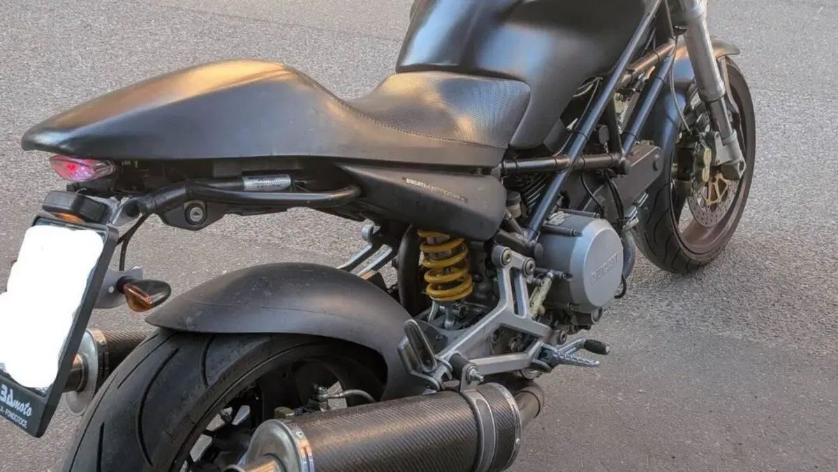 Ducati Monster 620 Dark (2003 - 06)  (4)