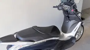 Piaggio Beverly 300 i.e. (2010 - 16)  (3)