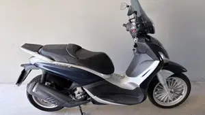 Piaggio Beverly 300 i.e. (2010 - 16)  (4)
