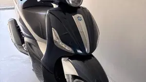 Piaggio Beverly 300 i.e. (2010 - 16)  (5)