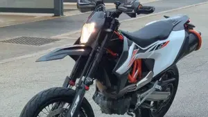 KTM 690 SMC R (2019 - 20)  (8)