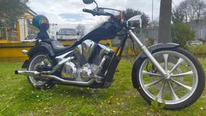 Honda VT 1300 CX (2009 - 16)  (2)