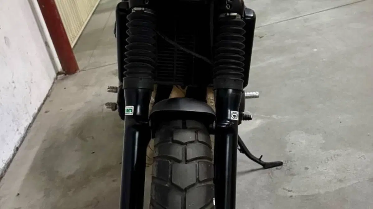 Triumph Legend TT 900 (1998 - 02)  (4)